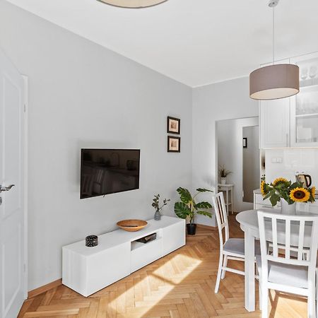 Cute Apartment In The Historic Old Town Of Warsaw Exterior photo