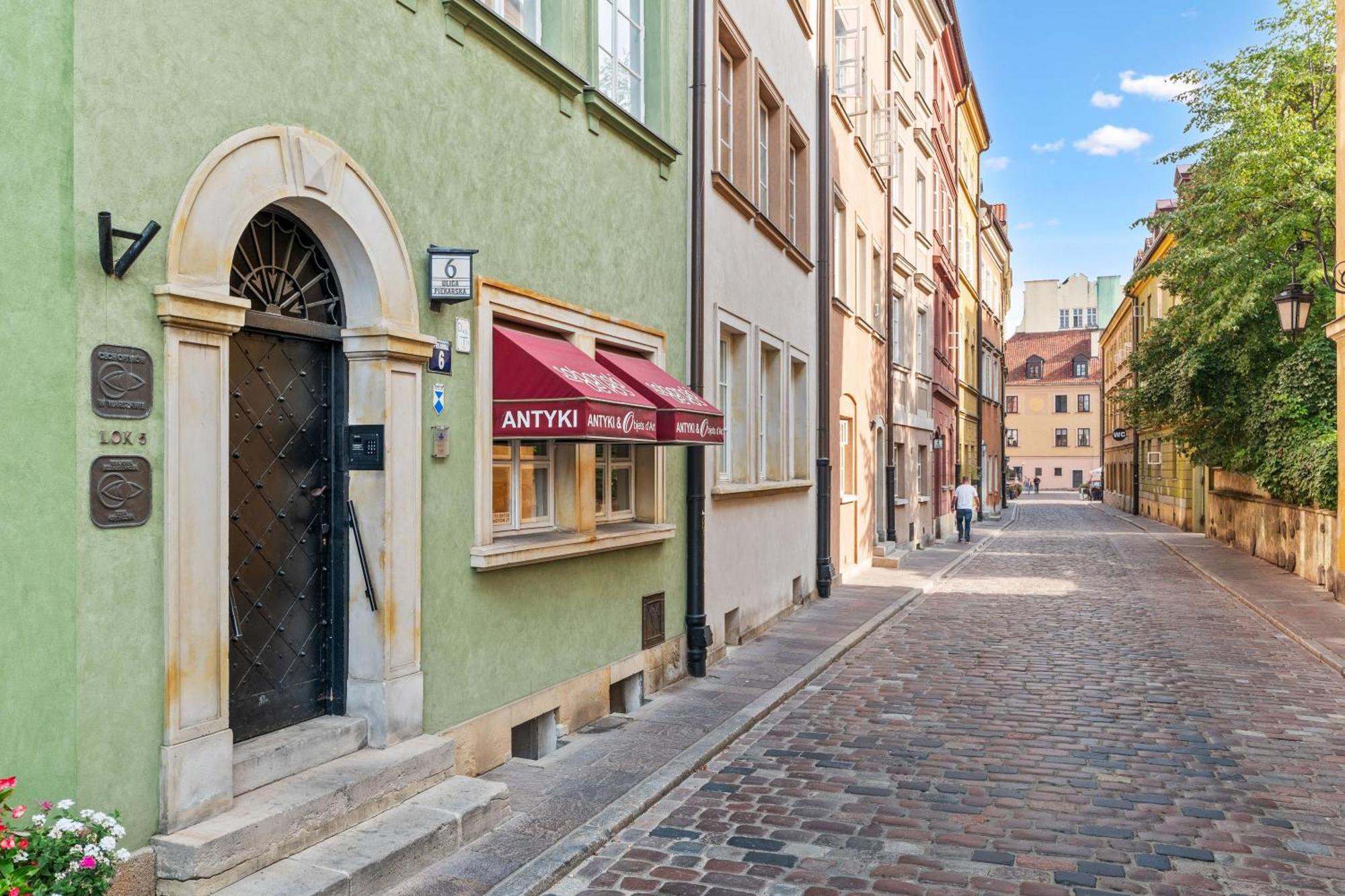 Cute Apartment In The Historic Old Town Of Warsaw Exterior photo